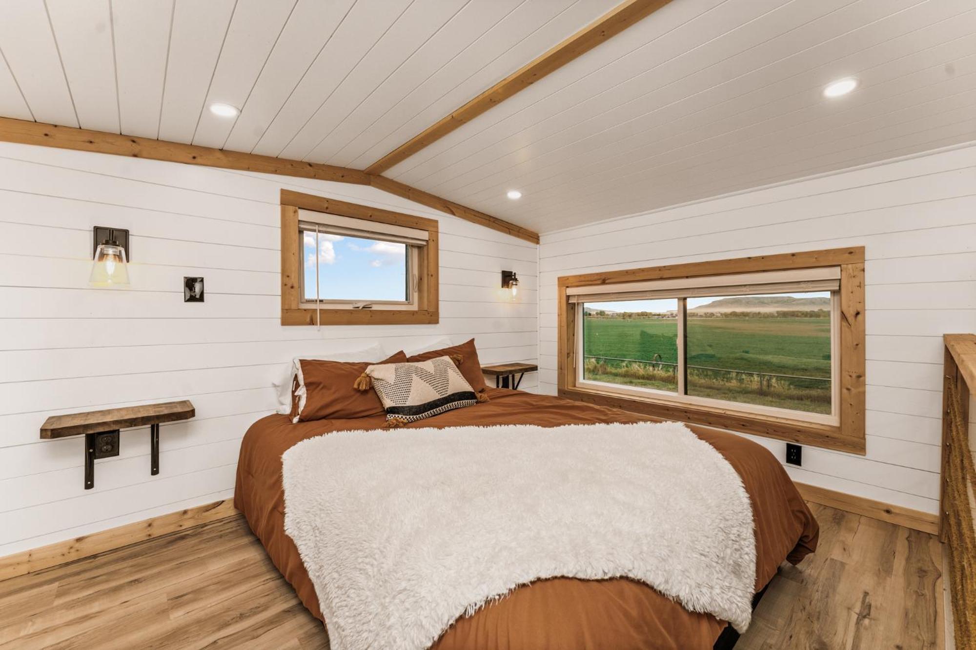 Modern Tiny Cabin, With Hot Tub In Choteau Mt Exterior photo